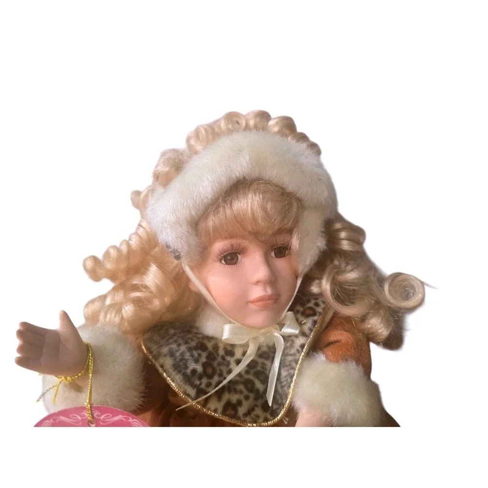 DAN DEE Collector's‎ Choice Porcelain Sitting Musical Doll Set of 3 Vintage